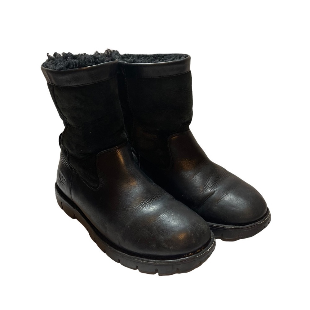 UGG Man Shoes Size 9